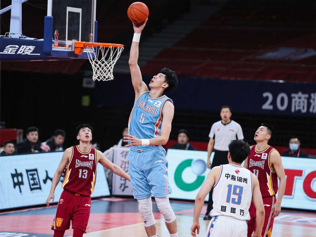 CBA常规赛战况焦灼,四强竞争进入白热化 CBA常规赛战况焦灼,四强竞争进入白热化